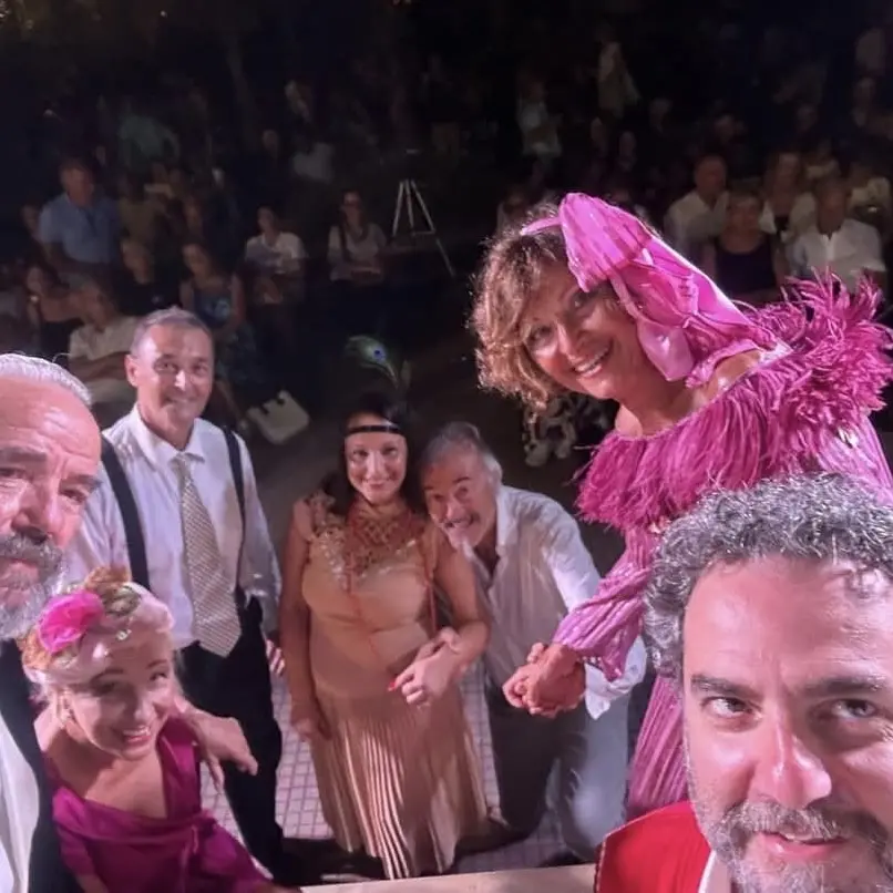 La compagnia Anta & go! conquista il pubblico con ‘’Agosto, marito mio non ti conosco’’