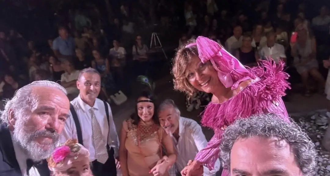 La compagnia Anta & go! conquista il pubblico con ‘’Agosto, marito mio non ti conosco’’