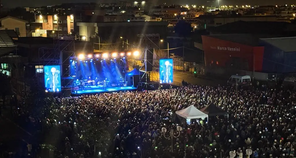 Capodanno, conto alla rovescia con Pequeno e Villain