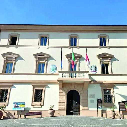 Caso mascherine, illegittima la sospensione di Mori: Comune condannato