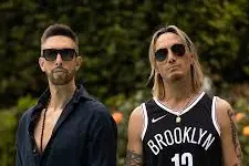 Il brindisi di Capodanno con i Gemelli Diversi