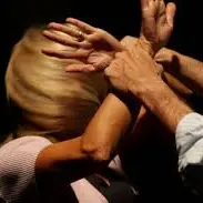 Viterbo: aggredisce la compagna, arrestato per maltrattamenti in famiglia e atti persecutori