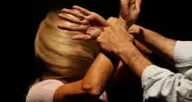 Viterbo: aggredisce la compagna, arrestato per maltrattamenti in famiglia e atti persecutori