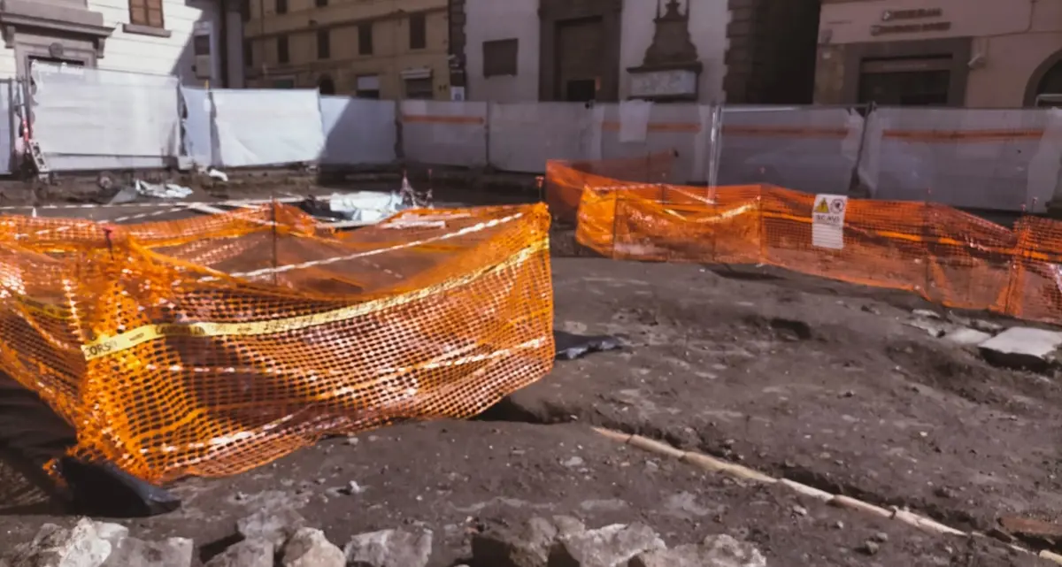 Piazza del Comune, Floris: «Ripresa lavori entro marzo»