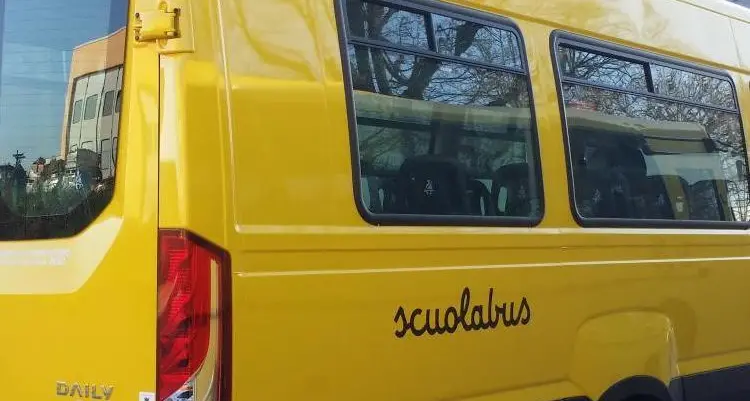Scuolabus Centro, Marino: «Si paga il biglietto per restare a piedi»