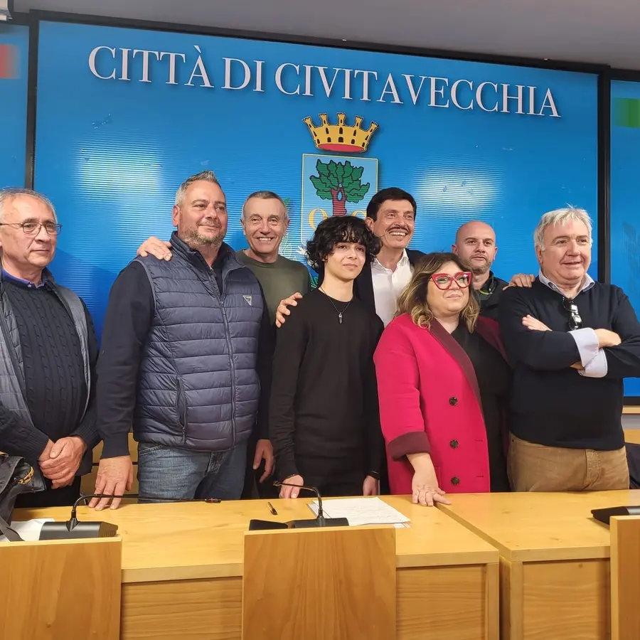 La coalizione di centrosinistra contro Italia Viva: «Giù la maschera del carattere civico»