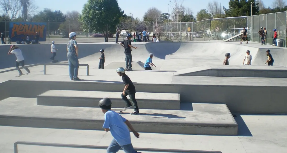 Skate park e campo da basket in via Dora Riparia