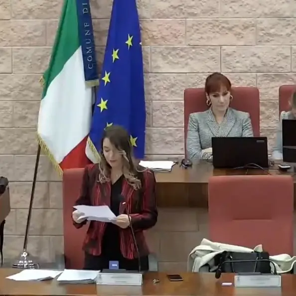 Via libera al bilancio, l’opposizione: «Il conto lo pagano i cittadini»