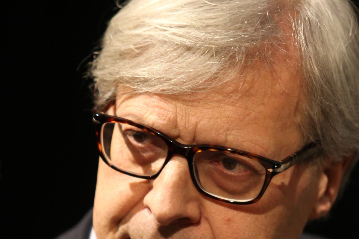 Vittorio Sgarbi indagato anche dalla procura di Imperia