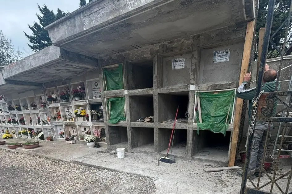 «Bene le riparazioni ma i cimiteri sono nel degrado»