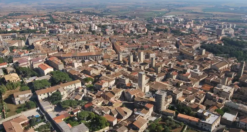 Tarquinia, torna il Festival della Complessità 2025: un’edizione che mette al centro l’essere umano