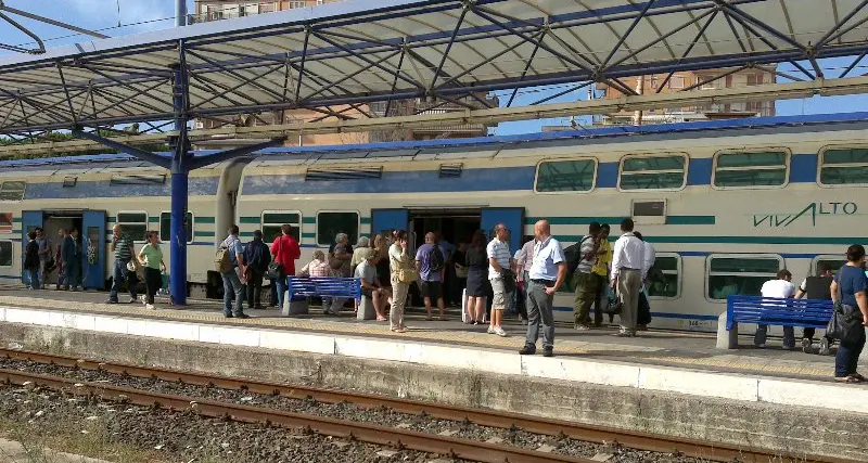 Carta Tutto Treno: i pendolari del Lazio alzano la voce