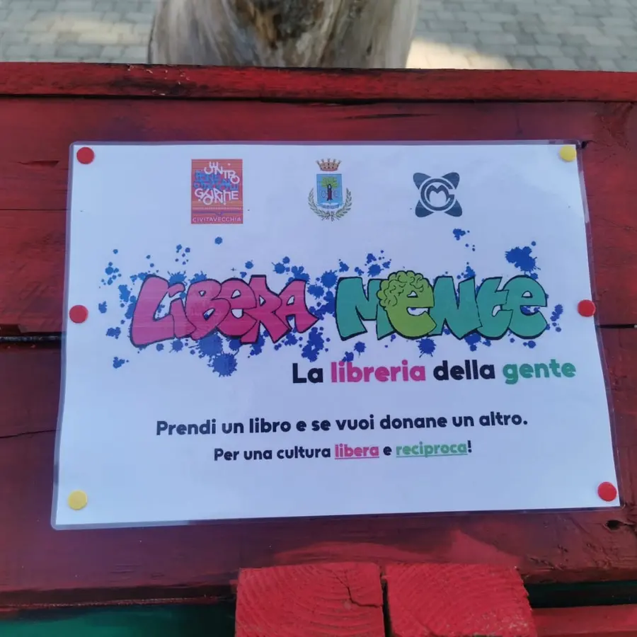 ‘’Liberamente’’: arriva la prima libreria condivisa realizzata con materiali di riciclo