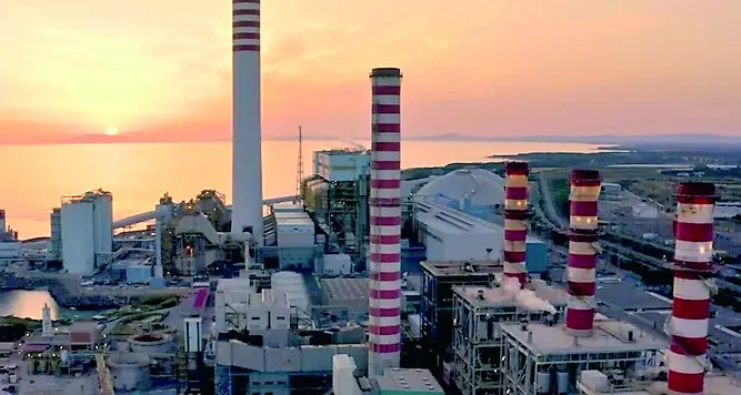 Cambia lo skyline si demolisce la ciminiera del gruppo 4