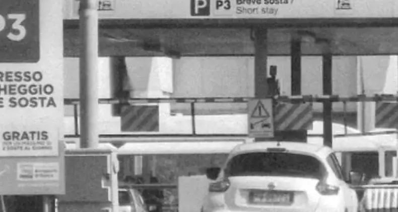 Santa Marinella, in aeroporto con l’auto del Comune: chiesto il rinvio a giudizio per Tidei