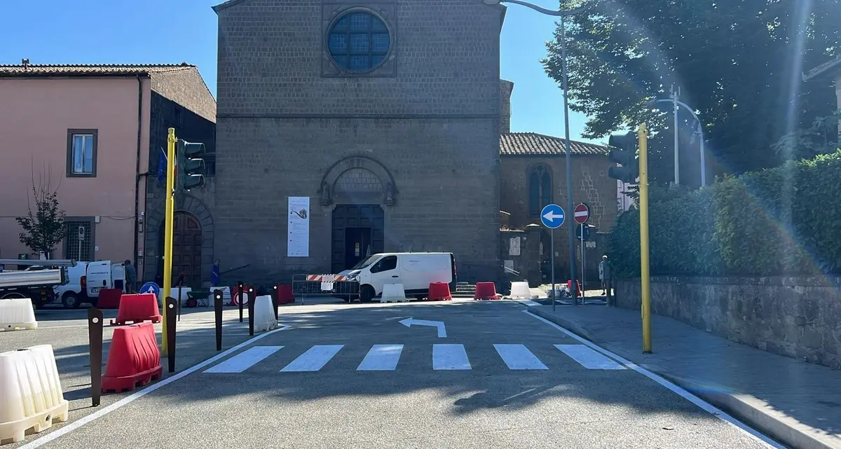 Viterbo: completati i lavori nei tempi previsti in piazza Crispi