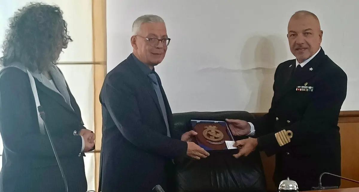 Il prefetto di Viterbo e il nuovo direttore marittimo del Lazio Nicastro in visita a Montalto di Castro