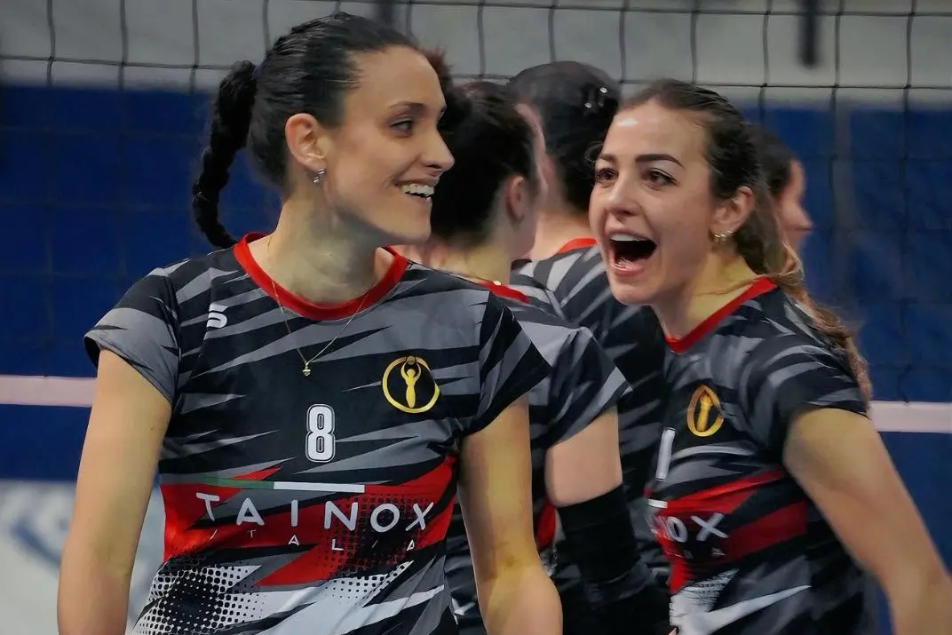 L\\u2019esultanza delle ragazze della Dea Volley, indomabili e sempre col muso avanti per tutta la gara