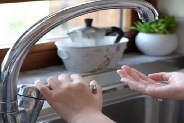 Caldo torrido e rubinetti a secco, cittadini esasperati