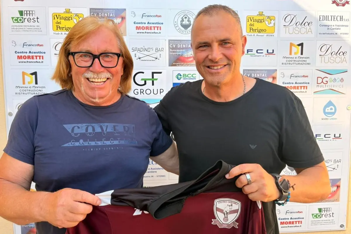 Da sinistra il direttore sportivo Vittorio Giovanale e il nuovo tecnico dell\\u2019Atletico Capranica Nicola Salipante