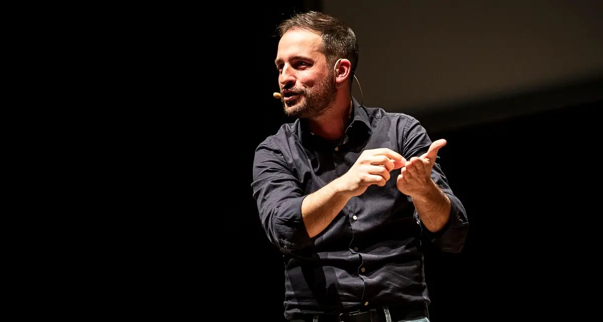 Traiano, sul palco Filippo Caccamo