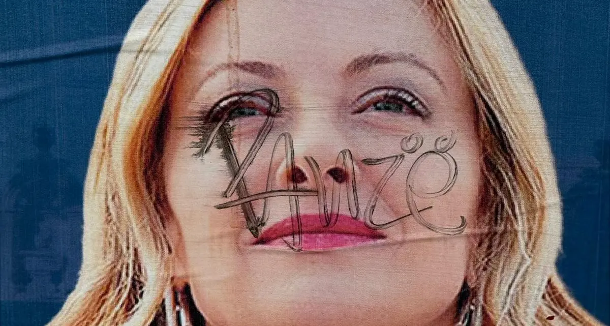 Viterbo: vandalizzati i manifesti con Giorgia Meloni