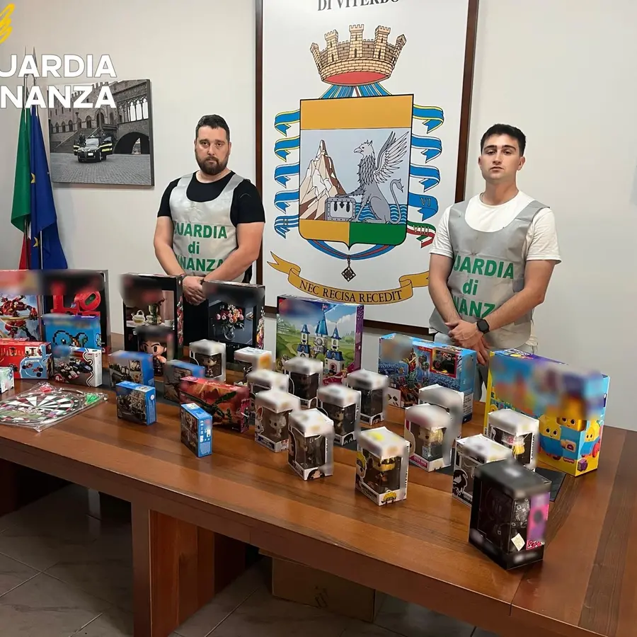 Viterbo, sequestrati oltre 2400 giocattoli pericolosi
