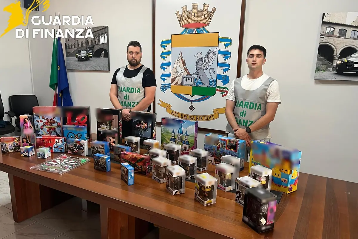Viterbo, sequestrati oltre 2400 giocattoli pericolosi
