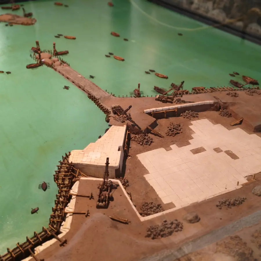 Caccia al mosaico romano nella Darsena