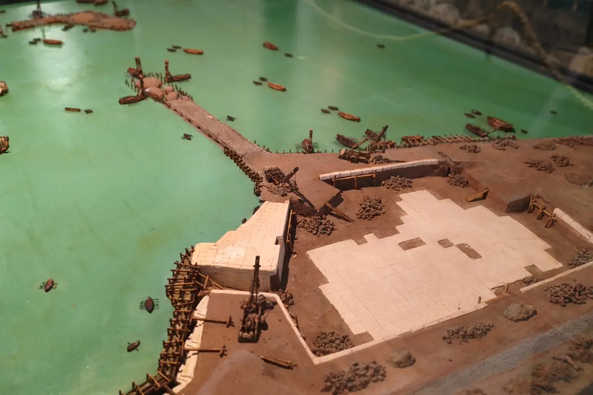 Caccia al mosaico romano nella Darsena