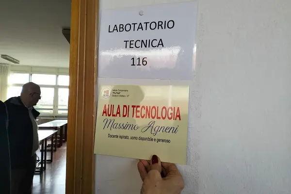 Scuola Pio Fedi, la tecnoaula intitolata a Massimo Agneni