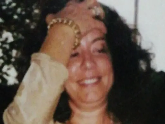 Trovata morta dentro casa: si indaga per omicidio