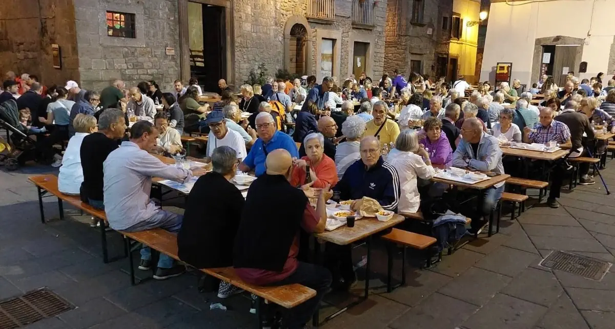 “Vitorchiano con il Cuore”: la cena solidale è un successo