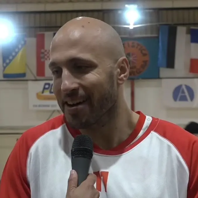 Gianvincenzi saluta: dopo una vita in rossonero non giocherà più per la Cestistica