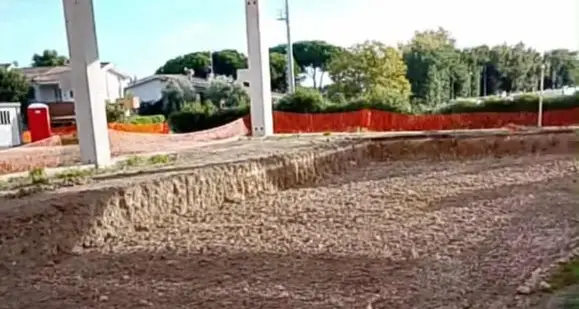 Piscina comunale, lavori fermi: il sindaco Tidei suona la sveglia a Città Metropolitana