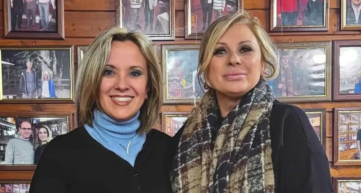 Tina Cipollari a pranzo in Faggeta