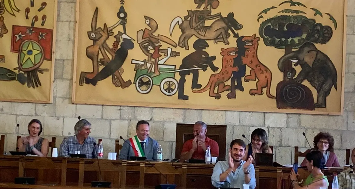 Tarquinia, oggi alle 17 consiglio comunale