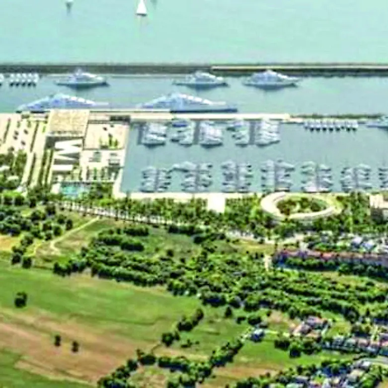 Porto crocieristico, manifesti e polemiche