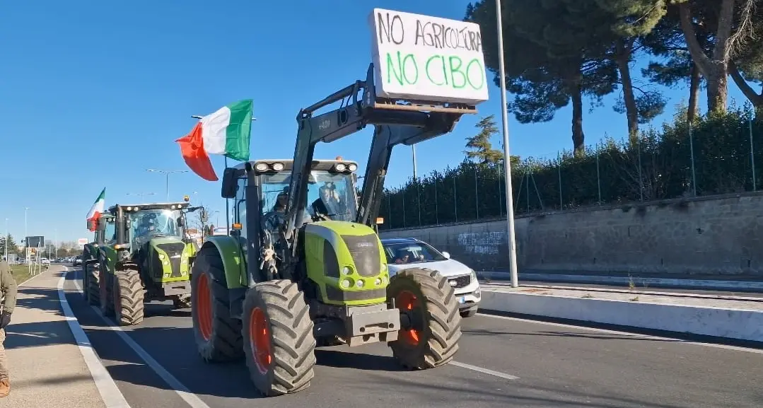 Viterbo: la protesta degli agricoltori arriva in città