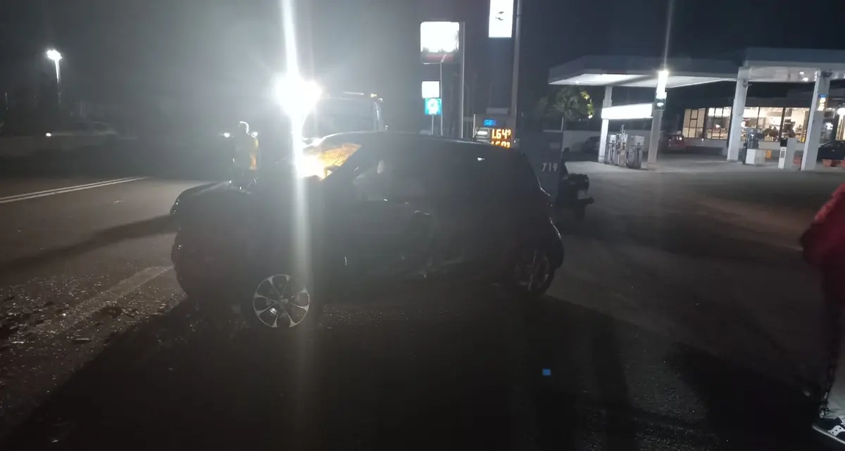 Schianto sull’Aurelia, tre feriti: donna in ospedale. Bimba illesa