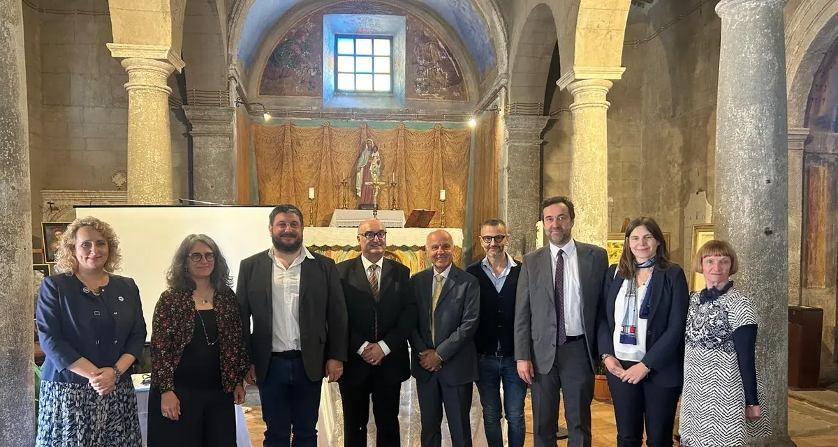 “Salvaguardare i fiori e le api per tutelare la salute umana”