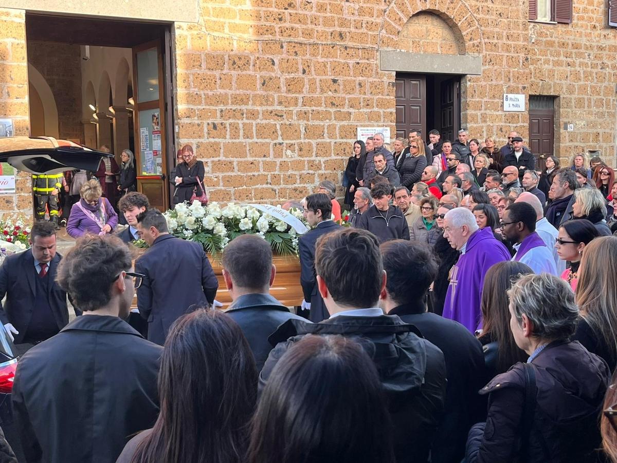 funerali alberti.jpg