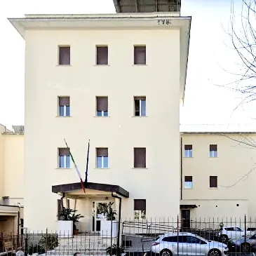 Rifiuti Santa Marinella, protesta del comitato “Viviamo la città” davanti al municipio