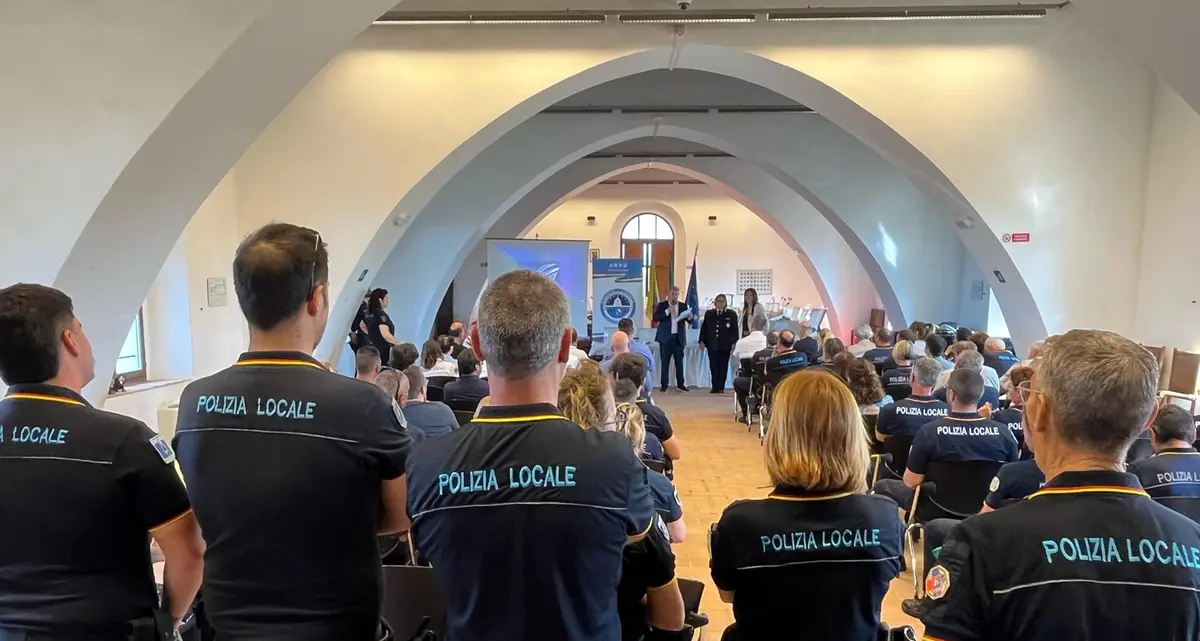 «Questa caserma non è sicura per gli agenti». Scatta lo stato di agitazione della Polizia locale