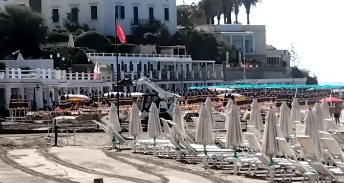Nubifragio, lo stabilimento Trieste travolto da un fiume d’acqua