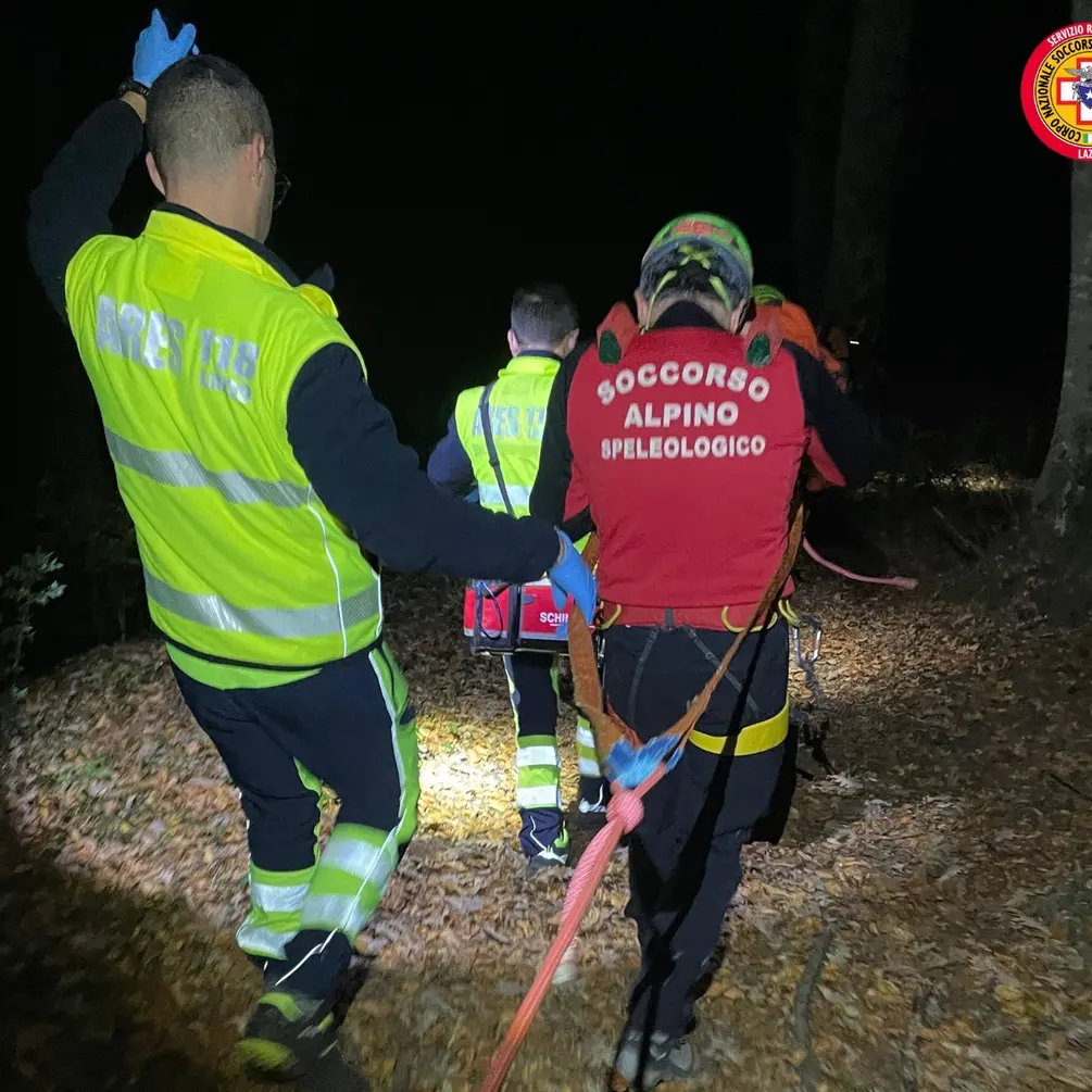 Escursionista s’infortuna sui Monti Cimini, soccorsa dal Cnas Lazio