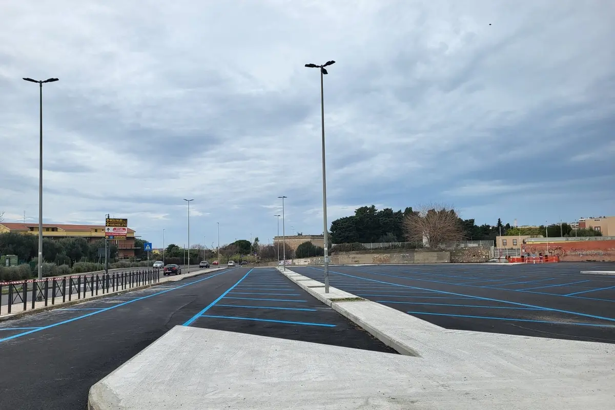 Tribunale, scatta il pagamento della sosta