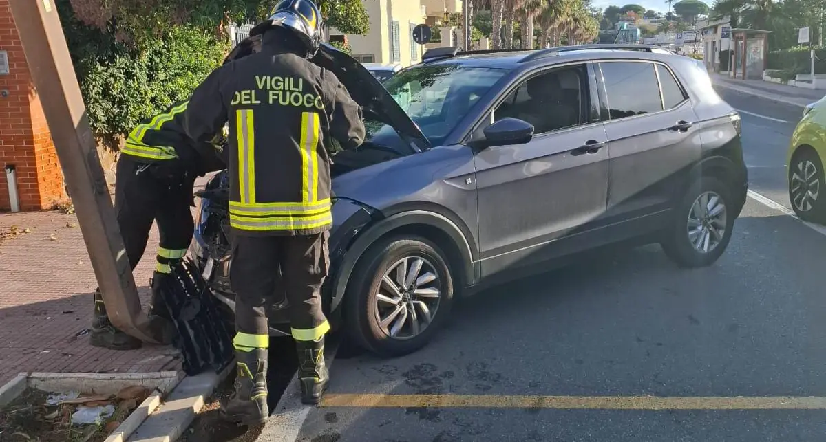 Fuori strada sull’Aurelia: ferita una donna