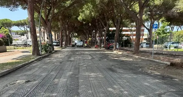 Avanti con i lavori di rifacimento delle strade al Lido di Tarquinia