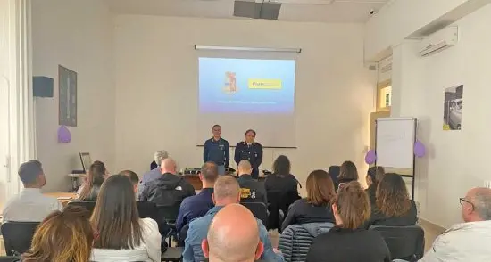 I dipendenti di Poste a lezione di guida sicura